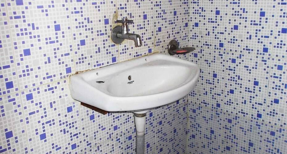 Hotel Riya Residency, Barkot 2